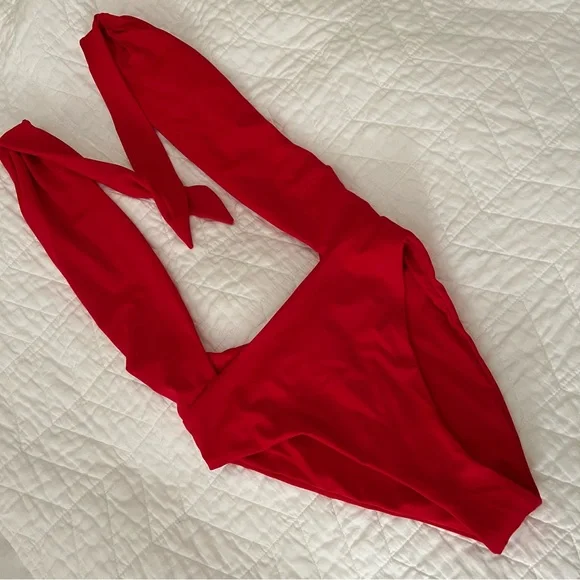 Plumeria Alessia One Piece - Picture 3 of 6